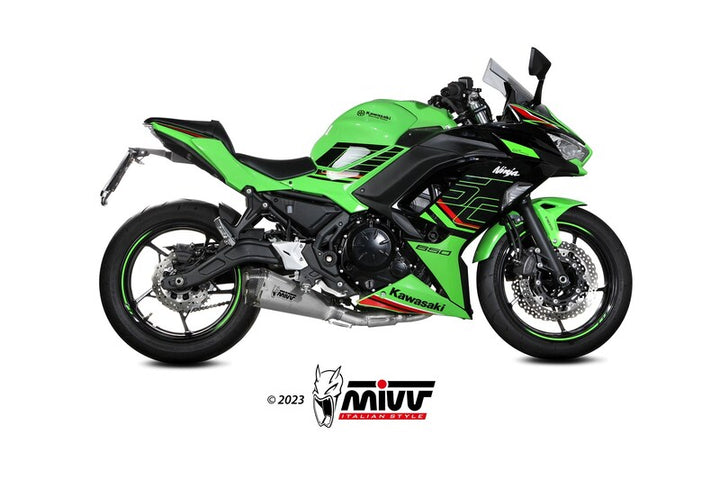 MIVV Delta Race Full Exhaust System K.057.LDRX monterat på Kawasaki Ninja 650, förbättrar både ljud och effekt för sportmotorcyklar.