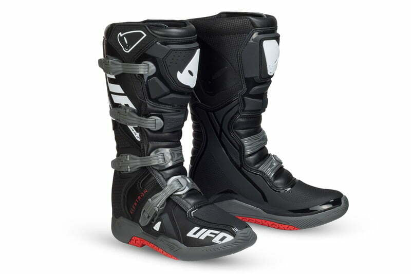 UFO CROS Boots Electron Black